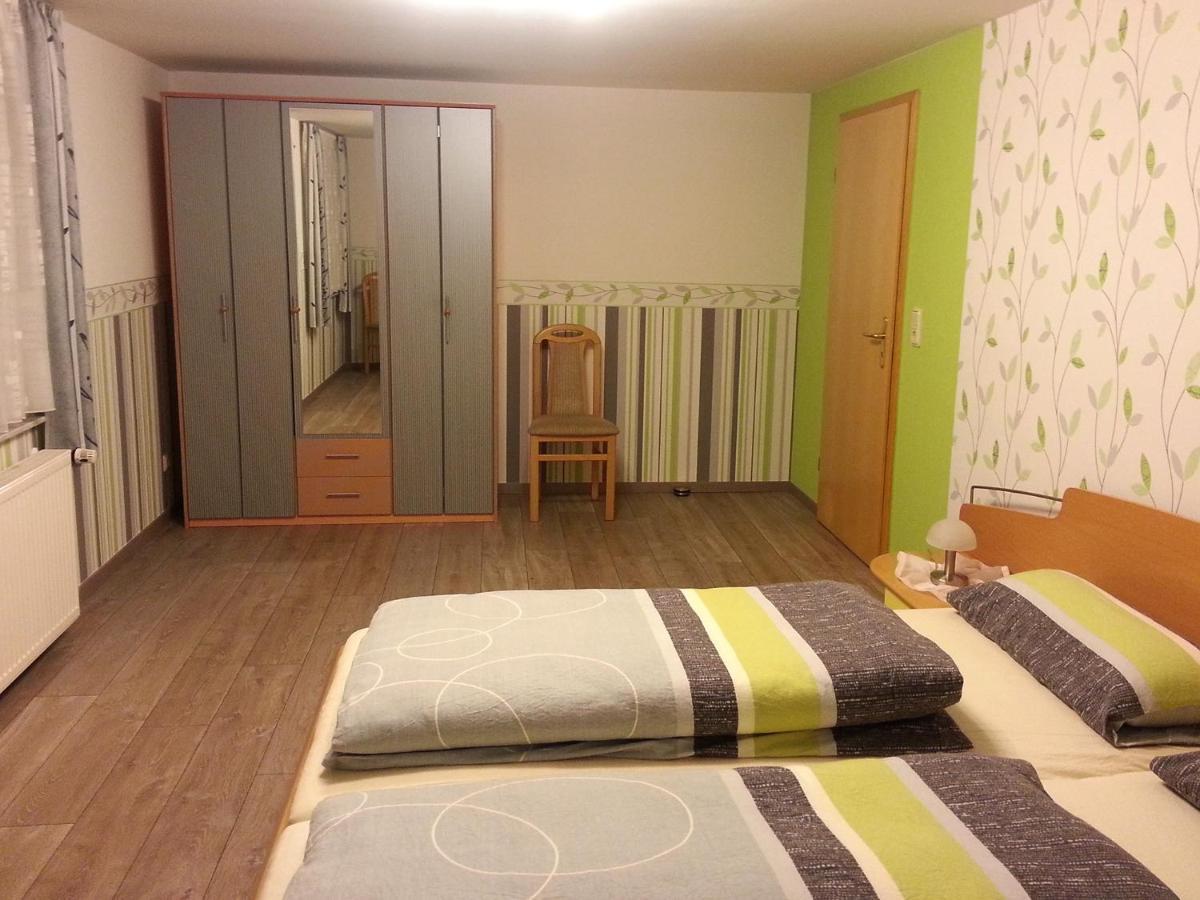 Monteurwohnungen Goeb - Nicht Fuer Urlaubsgaeste Geisa Buitenkant foto