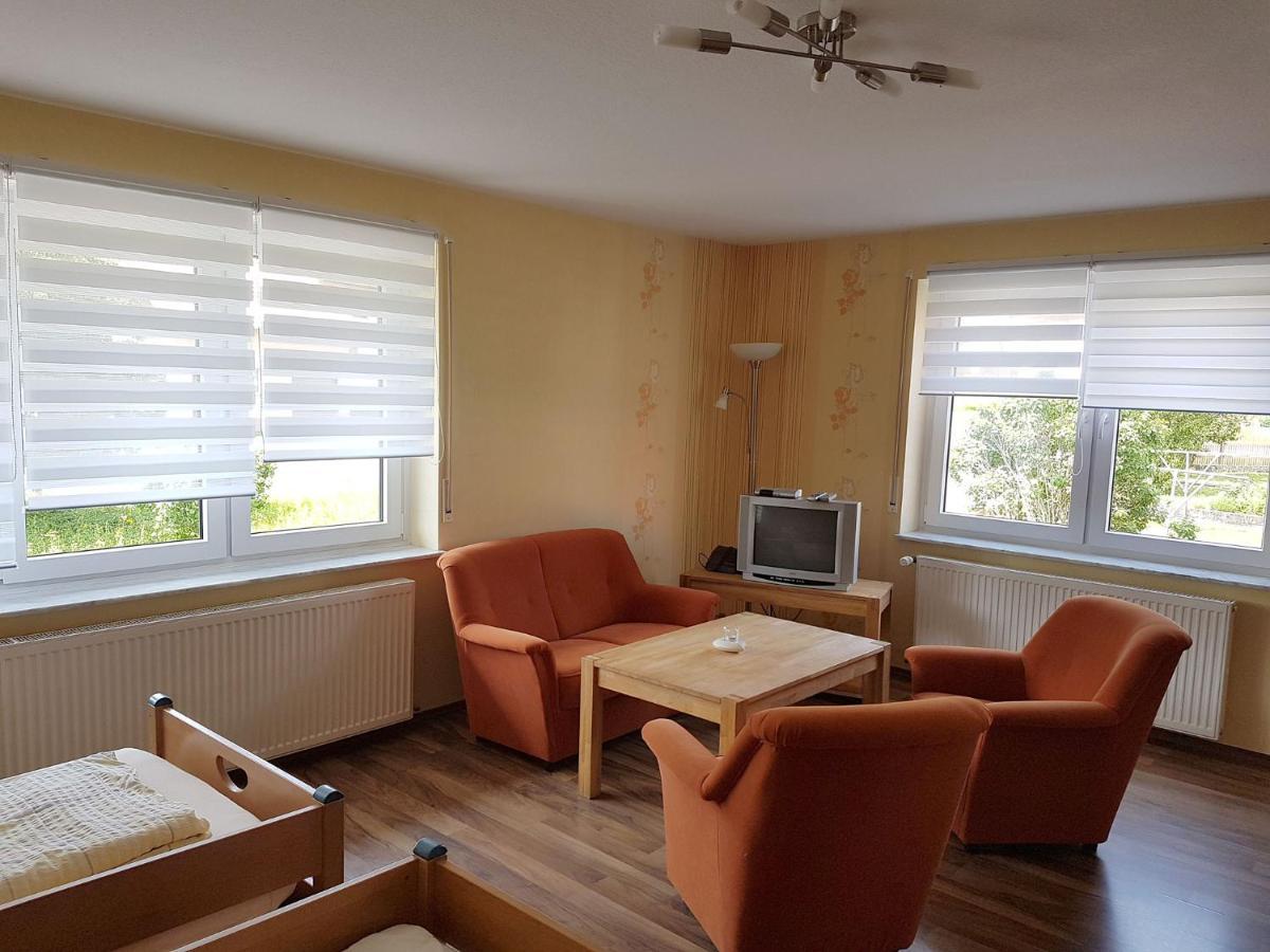 Monteurwohnungen Goeb - Nicht Fuer Urlaubsgaeste Geisa Buitenkant foto